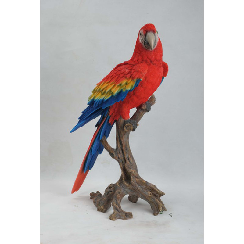 macaw parrot statue